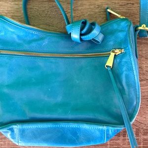 HOBO crossbody - Teal Blue!